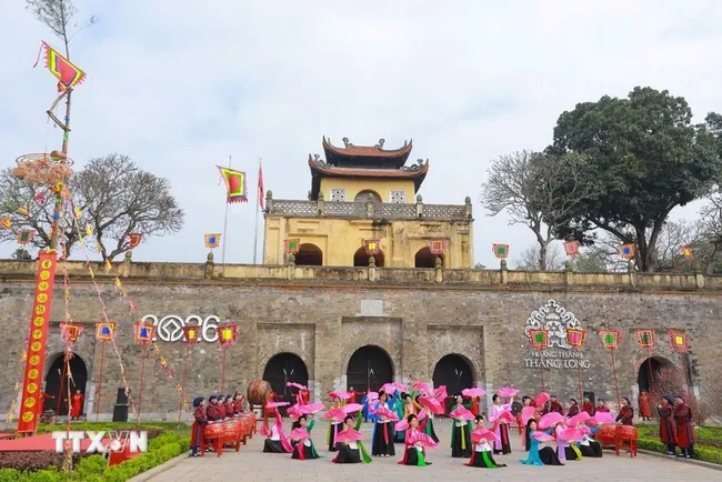 A Tet flower street is held for the first time at the Thang Long Imperial Citadel during the Lunar New Year 2026. (Photo: VNA)