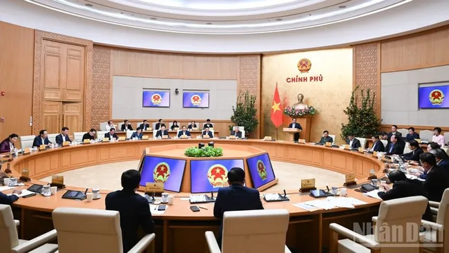 Prime Minister Pham Minh Chinh on February 22 chairs a meeting of the Government’s standing members to review Tet celebrations and implement key task for the post-holiday period. (Photo: Nhan Dan)