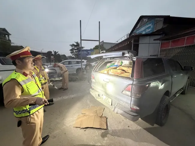 Tuyên Quang: Phát hiện, thu giữ trên 2,3 tấn thực phẩm không rõ nguồn gốc