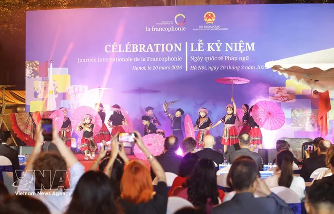 A performance at the celebration of the International Francophonie Day in Hanoi on March 20 (Photo: VNA)