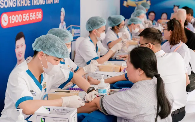 Bộ trưởng Bộ Y tế k&ecirc;u gọi người d&acirc;n "Chủ động ph&ograve;ng bệnh - V&igrave; một Việt Nam khoẻ mạnh" - Ảnh 9.