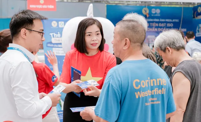 Bộ trưởng Bộ Y tế k&ecirc;u gọi người d&acirc;n "Chủ động ph&ograve;ng bệnh - V&igrave; một Việt Nam khoẻ mạnh" - Ảnh 8.