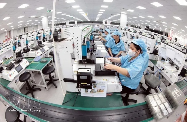 Production at Khvatec Thai Nguyen Co., Ltd. in Yen Binh Industrial Park, Thai Nguyen province. (Photo: VNA)