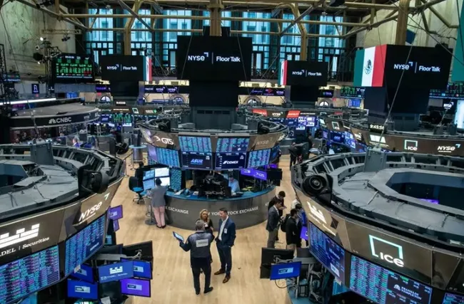 Chứng khoán Mỹ lập đỉnh mới