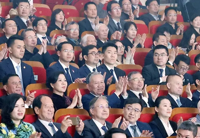 Top Vietnamese leader attends friendship music concert in Beijing