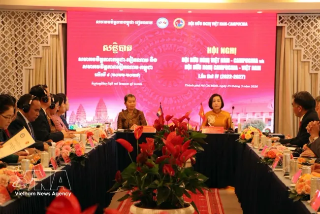 An overview of the conference between the Vietnam-Cambodia Friendship Association and the Cambodia-Vietnam Friendship Association. (Photo: VNA)