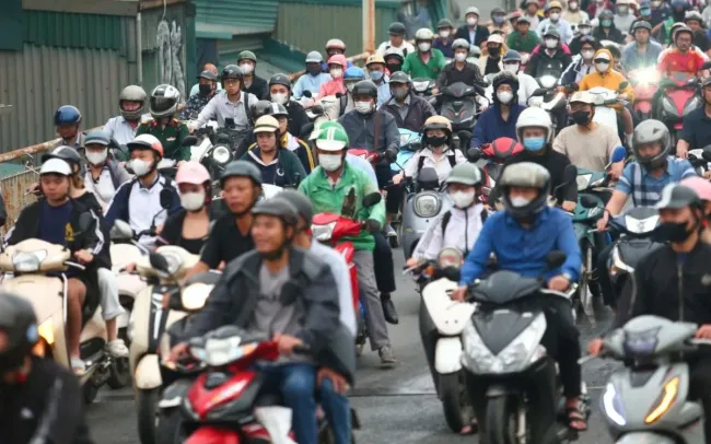 Ô tô, xe máy cũ cần làm gì khi sử dụng xăng E10?