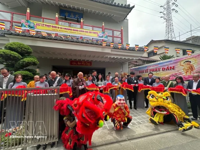 The ribbon-cutting ceremony marks the inauguration of Dai An Tokyo Pagoda on May 31. (Photo: VNA)