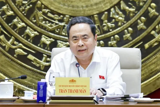 National Assembly Tran Thanh Man, head of the steering committee for the comprehensive review of legal documents, delivers remarks at the meeting of the steering committee for reviewing legal documents on May 7, 2026. (Photo: VNA)