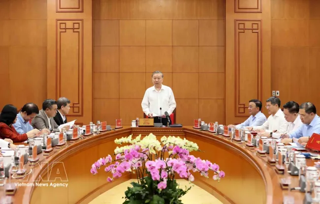 Party General Secretary and State President To Lam, head of the Central Steering Committee for Prevention and Control of Corruption, Wastefulness, and Negative Phenomena, chairs a meeting of the committee's Standing Board on March 18, 2026. (Photo: VNA)