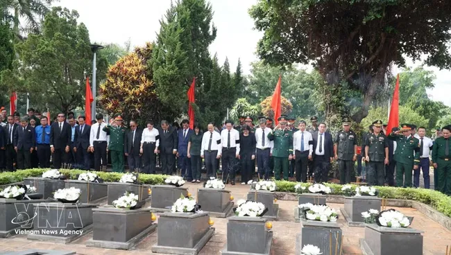 Remains of 18 Vietnamese martyrs repatriated from Cambodia laid to rest in Gia Lai. (Photo: VNA)