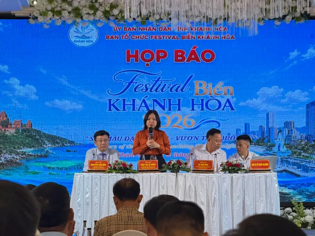 Representatives from Khanh Hoa province's departments and agencies at the press conference on June 22 (Photo: Xuan Tuu - VTVTimes)