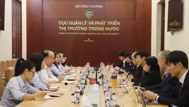 An overview of the working session (Source: Nhandan.vn)