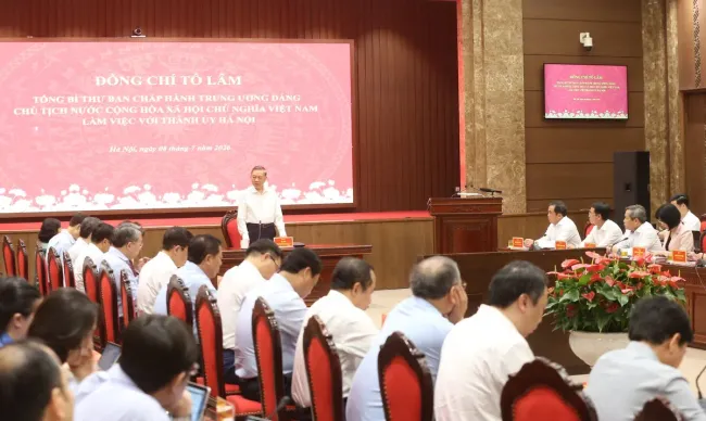 Party General Secretary and State President To Lam speaks at the working session with the municipal Party Committee on July 8 (Photo: VNA)