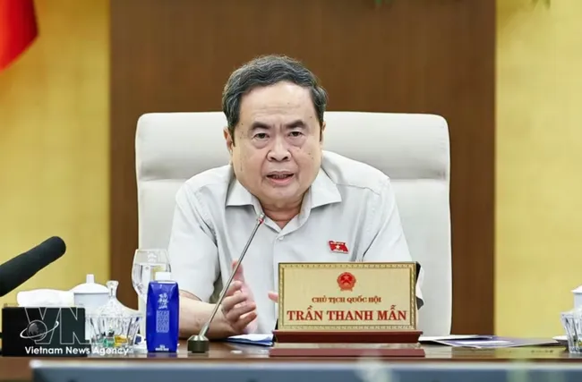NA Chairman Tran Thanh Man speaks at the meeting. (Photo: VNA)