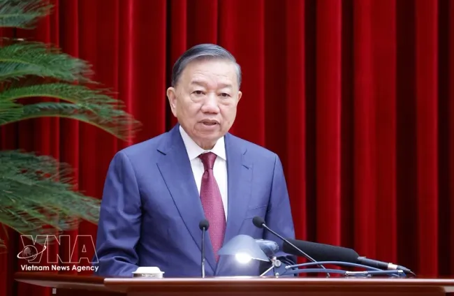 Party General Secretary and State President To Lam addresses the third meeting of the 14th Party Central Committee. (Photo: VNA)