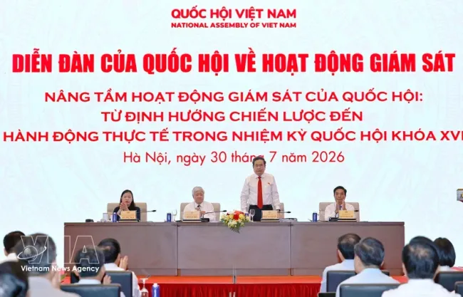 National Assembly Chairman Tran Thanh Man (standing) chairs the legislature's forum on supervision in Hanoi on July 30, 2026. (Photo: VNA)