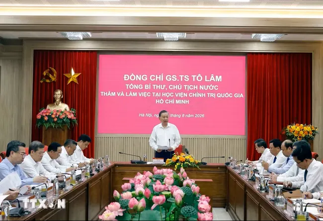 General Secretary of the Communist Party of Vietnam Central Committee and President To Lam speaks at the working session with the Ho Chi Minh National Academy of Politics' key leaders on August 20. (Photo: VNA)