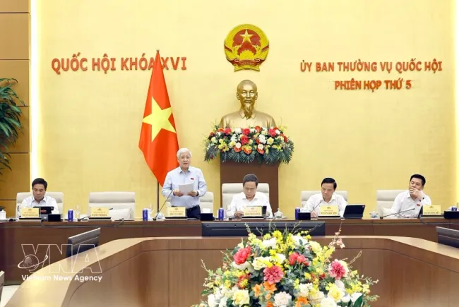 Vice President of the National Assembly Do Van Chien speaks at the 5th session of the National Assembly Standing Committee. (Photo: VNA)
