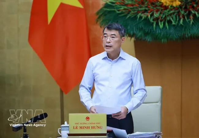 Prime Minister Le Minh Hung addresses the Government’s regular meeting for August on September 3. (Photo: VNA)
