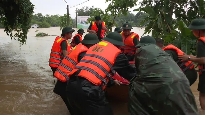 Lũ trên sông Công gây thiệt hại nặng nề cầu cống, giao thông chia cắt cục bộ - Ảnh 4.