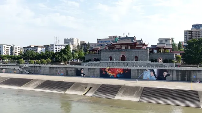 Trưng bày đồ đã dùng của Vương Hạc Đệ để hút khách, quán ăn bị chỉ trích - Ảnh 4.