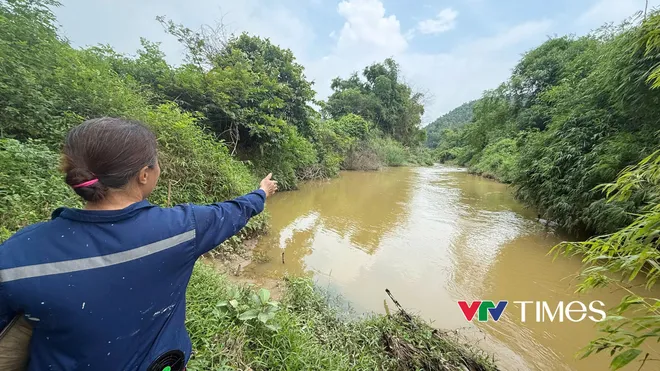 Mưa bão suối Đạo “kêu cứu” ruộng đất bị nuốt chửng, ô nhiễm rình rập - Ảnh 2.