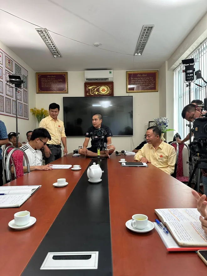 NSND Lan Hương chia tay phim trường Dịu dàng màu nắng - Ảnh 2.