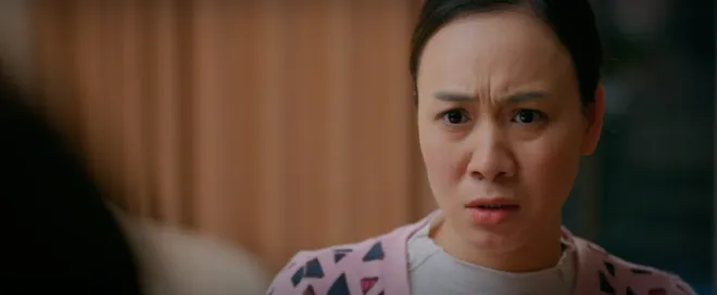 Cầu vồng ở phía chân trời: Oanh nổi nóng khi giúp việc rủ bạn về nhà "nhậu"- Ảnh 2. Cầu vồng ở phía chân trời: Oanh nổi nóng khi giúp việc rủ bạn về nhà "nhậu"- Ảnh 2.