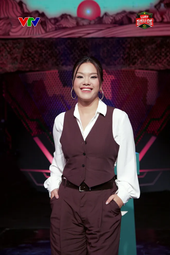 Phương Vy – Hương Ly hội ngộ tại sân chơi Luật siêu dễ - Ảnh 3.