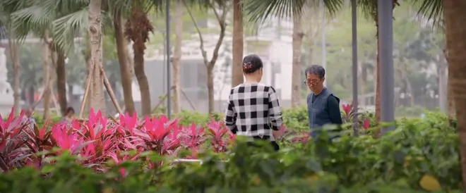 Vừa xả vai sang chảnh trong Những chặng đường bụi bặm, NSƯT Linh Huệ v&agrave;o vai gi&uacute;p việc trong phim mới - Ảnh 3.