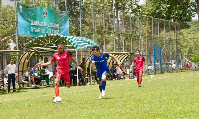 Gần 5.000 cầu thủ tham dự Giải bóng đá cộng đồng ở Bình Dương- Ảnh 2. Gần 5.000 cầu thủ tham dự Giải bóng đá cộng đồng ở Bình Dương- Ảnh 2.