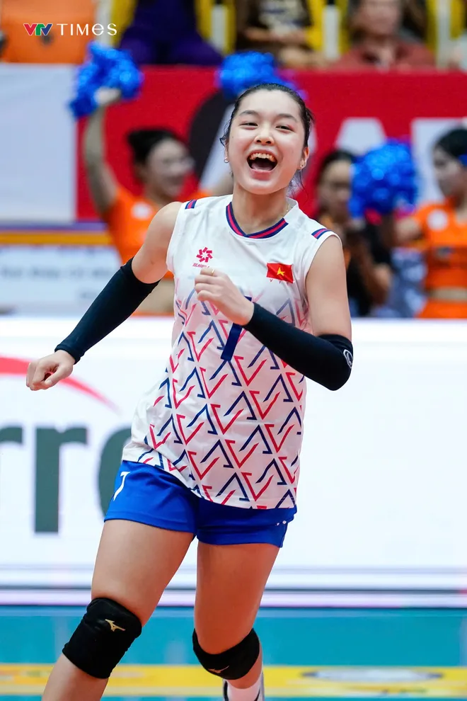 Libero Hà Kiều Vy: Gương mặt "gây thương nhớ" tại VTV Ferroli Cup 2025- Ảnh 2.