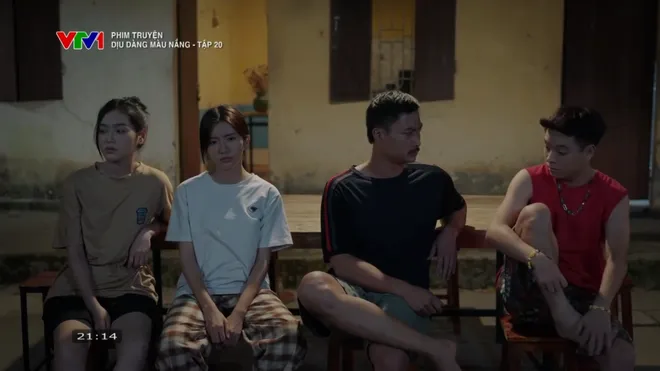 Dịu dàng màu nắng - Tập 20: Xuân bị điều chuyển đi dọn vệ sinh, Phong rơi vào bẫy của bà Hà - Ảnh 1.
