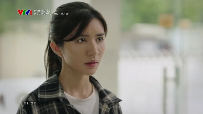 Dịu dàng màu nắng - Tập 20: Xuân bị điều chuyển đi dọn vệ sinh, Phong rơi vào bẫy của bà Hà - Ảnh 6.