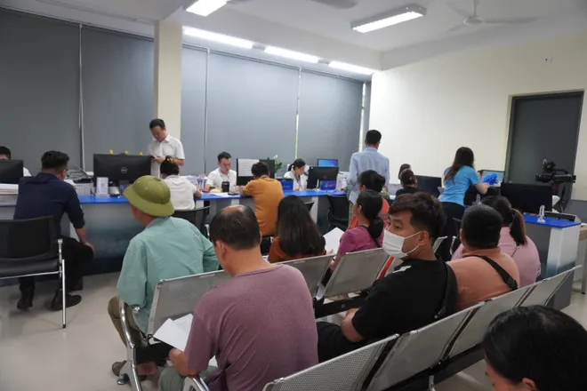 Hà Nội bắt đầu vận hành mô hình chính quyền hai cấp  - Ảnh 3.
