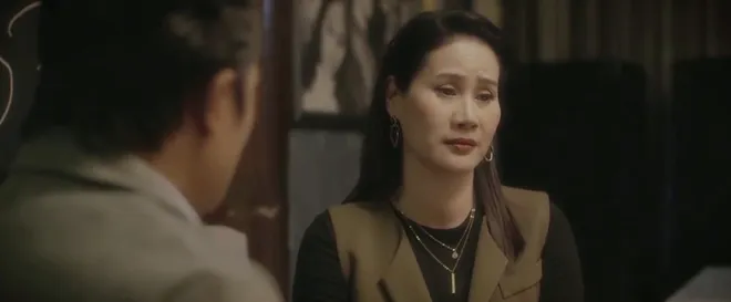 Mặt trời lạnh - Tập 14: Chồng thay đổi nhỏ, bà Như Hương liền chấm dứt mối quan hệ với 'crush'- Ảnh 4. Mặt trời lạnh - Tập 14: Chồng thay đổi nhỏ, bà Như Hương liền chấm dứt mối quan hệ với 'crush'- Ảnh 4.