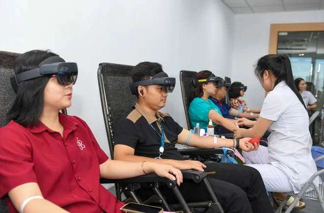 Abbott mang công nghệ đến gần hơn với cộng đồng hiến máu trẻ - Ảnh 3.