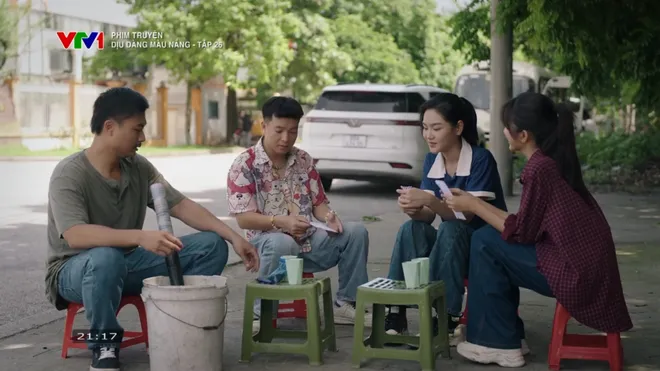 Dịu dàng màu nắng - Tập 26: Phong thành công, bà Hà miệng nói cười nhưng lòng chẳng vui - Ảnh 11.