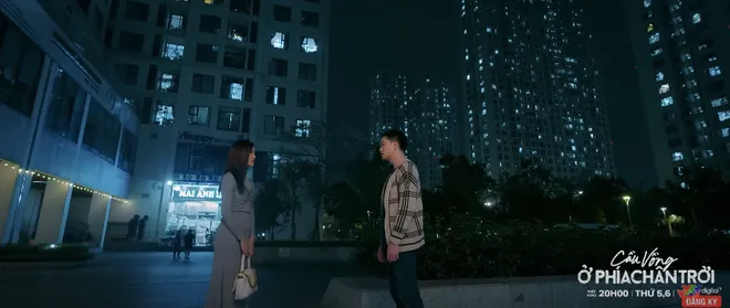 Cầu vồng ở phía chân trời - Tập 11: Oanh gọi đêm ngọt ngào với Tuấn "chỉ là một sự cố" - Ảnh 1.