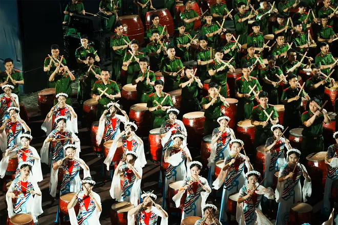 Mãn nhãn Lễ khai mạc Giải bóng đá Công an, Cảnh sát các nước ASEAN
- Ảnh 2. Mãn nhãn Lễ khai mạc Giải bóng đá Công an, Cảnh sát các nước ASEAN
- Ảnh 2.