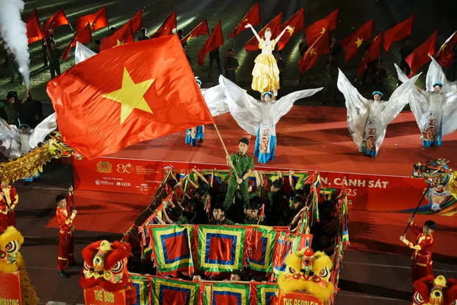 Mãn nhãn Lễ khai mạc Giải bóng đá Công an, Cảnh sát các nước ASEAN

- Ảnh 5.