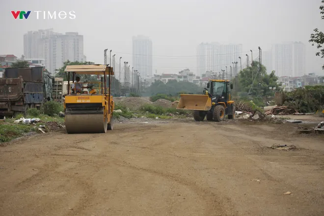 Tái khởi động Vành đai 2,5 đoạn Đầm Hồng – QL1A: Không khí thi công đã “nóng” trở lại - Ảnh 2.