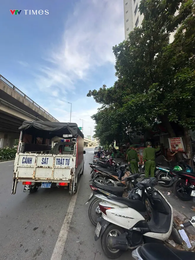 Hà Nội: Một phường hơn 55.000 dân đồng loạt siết quản lý đô thị, trật tự xây dựng và PCCC - Ảnh 3.