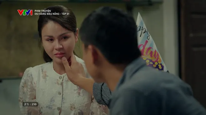 Dịu d&agrave;ng m&agrave;u nắng - Tập 31: Bắc đấm &ldquo;kh&aacute;ch VIP&rdquo; bảo vệ vợ - Ảnh 15.