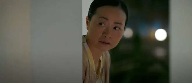 Cầu vồng ở phía chân trời - Tập 13: Mối tình trong bóng tối của Oanh - Tuấn bị hai chị giúp việc phát hiện - Ảnh 5.