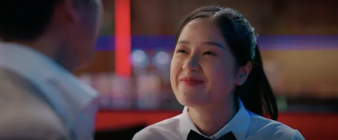 Cầu vồng ở ph&iacute;a ch&acirc;n trời - Tập 13: Oanh - Tuấn l&eacute;n l&uacute;t hẹn h&ograve; gặp đ&uacute;ng gi&uacute;p việc nhiều chuyện- Ảnh 13.