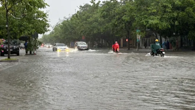Thanh Hóa: Lũ trên sông Yên khả năng đạt báo động 1 vào trưa nay (22/7) - Ảnh 4.