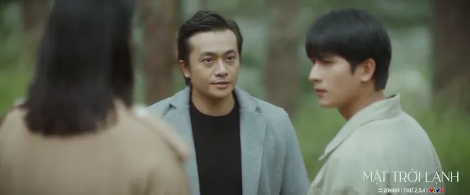 Mặt trời lạnh - Tập 23: Mẹ Sơn Dương tát 'người tình tin đồn' trước mặt chồng con - Ảnh 2.