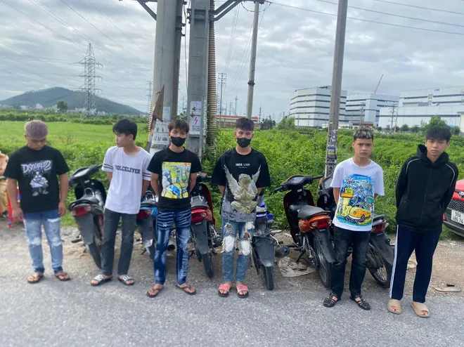 CSGT Bắc Ninh đồng loạt ra qu&acirc;n sau b&atilde;o: Trấn &aacute;p mạnh vi phạm, xử l&yacute; hơn 240 trường hợp chỉ trong một đ&ecirc;m - Ảnh 5.